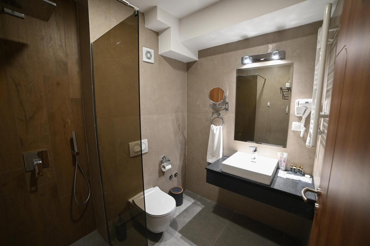 Glorius Hotel Veles Ngoại thất bức ảnh